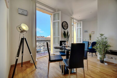 Location courte durée saisonnière vacance plage cannes congrès séminaire appartement logement